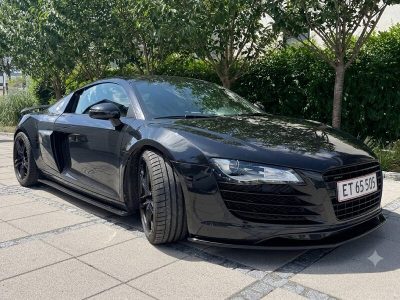 Audi R8 V8